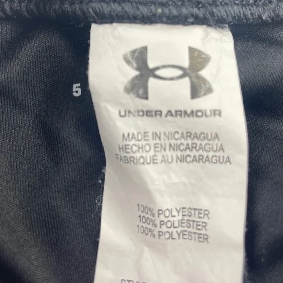 Under Armour Boy’s Youth Athletic Shorts Size 5 - Picture 3 of 3